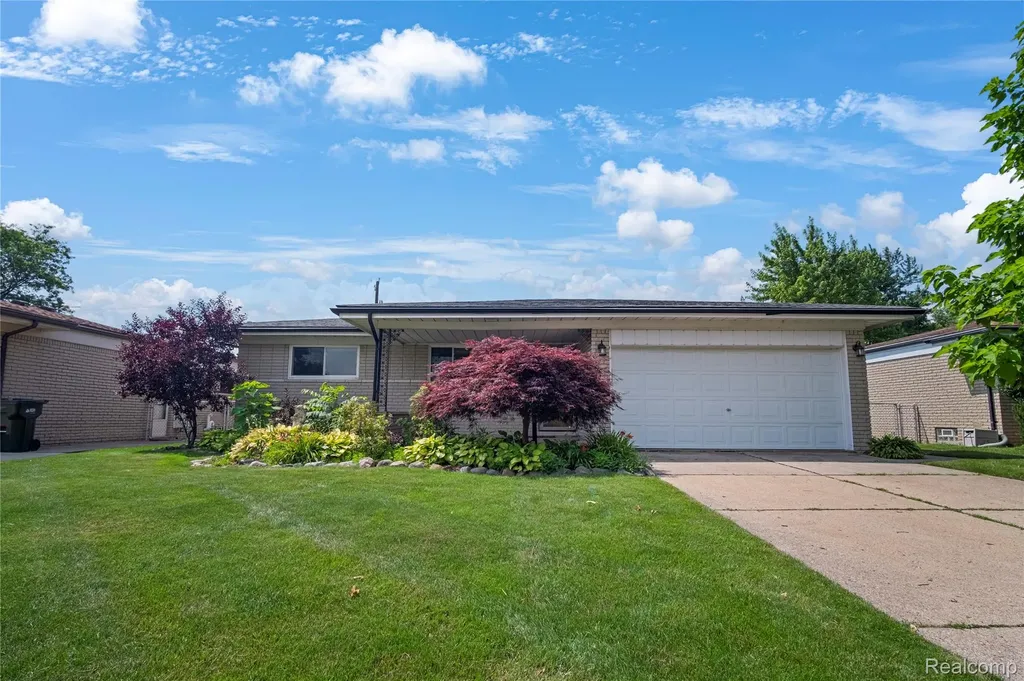 12398 Deming Drive Sterling Heights City MI 48312