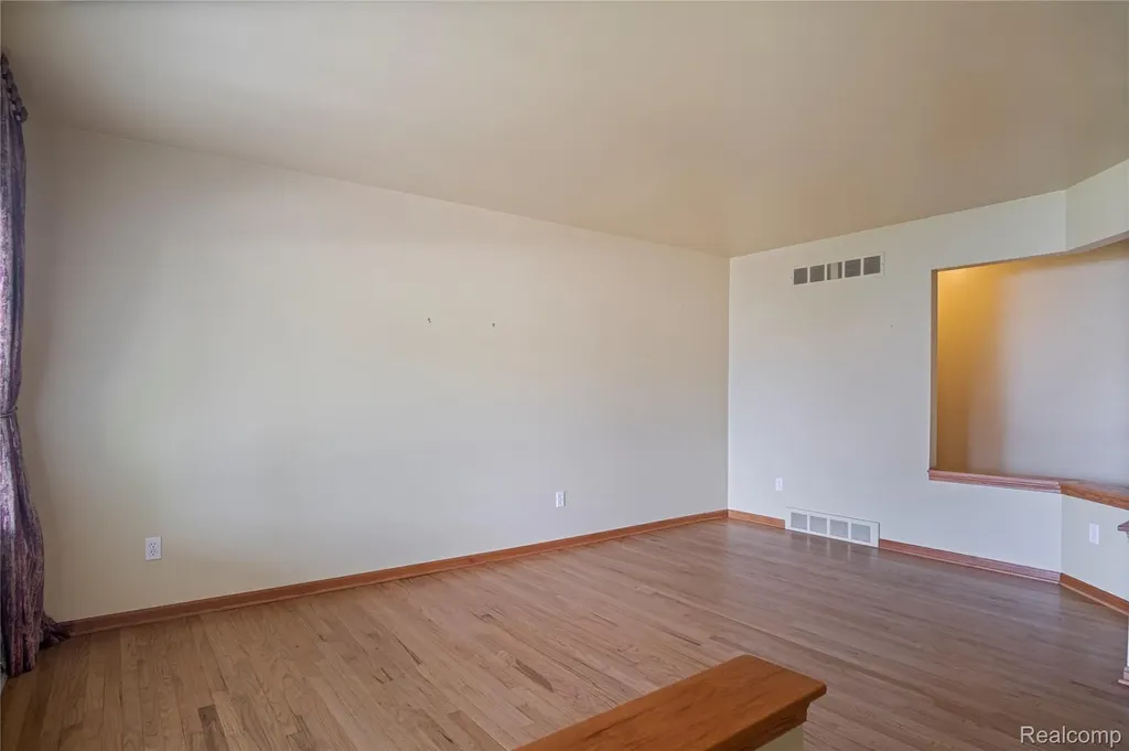 12398 Deming Drive Sterling Heights City MI 48312