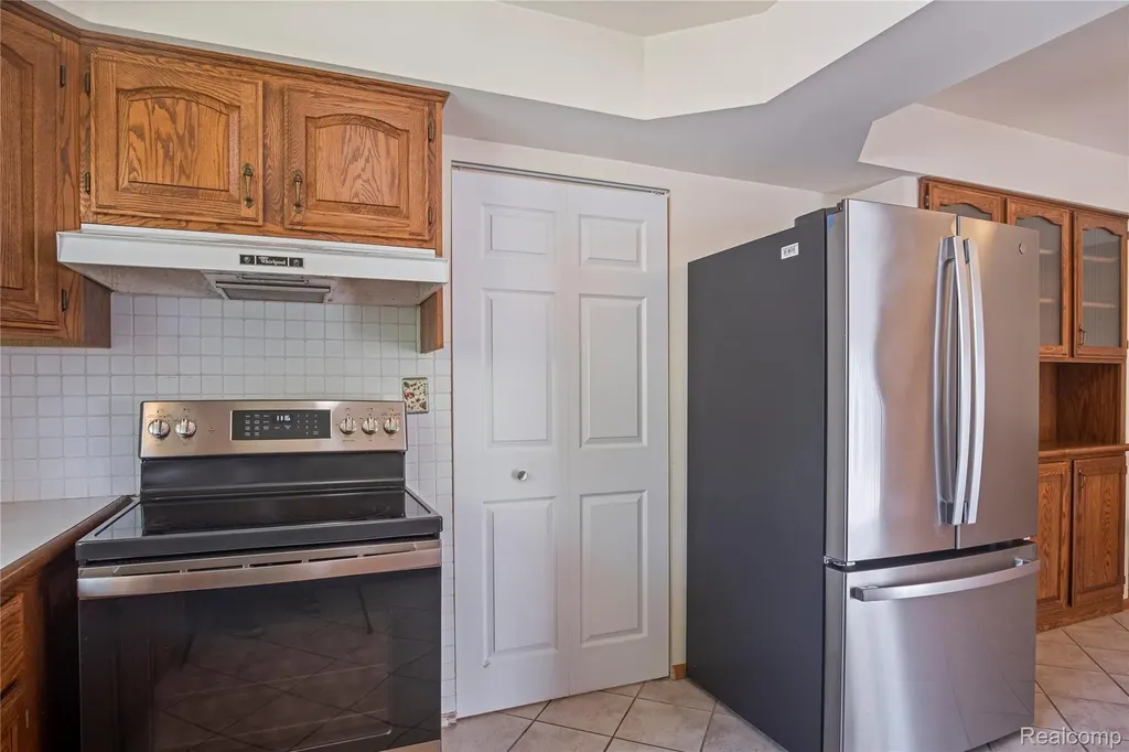 12398 Deming Drive Sterling Heights City MI 48312