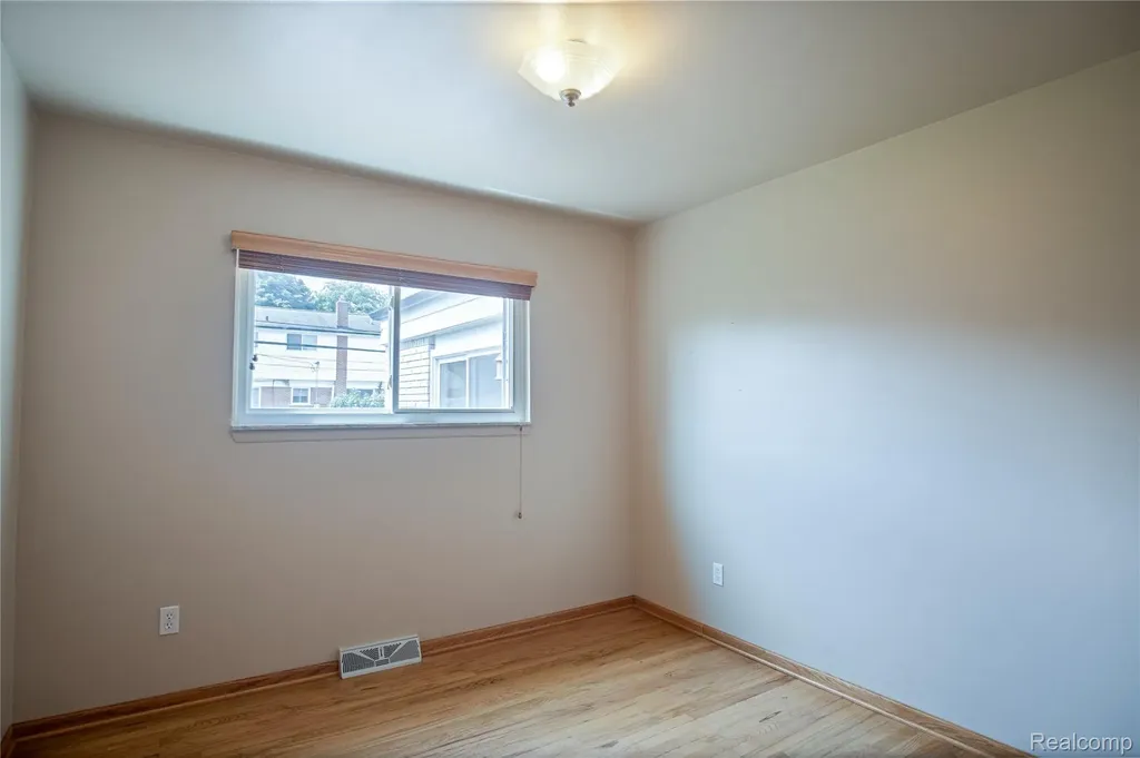 12398 Deming Drive Sterling Heights City MI 48312