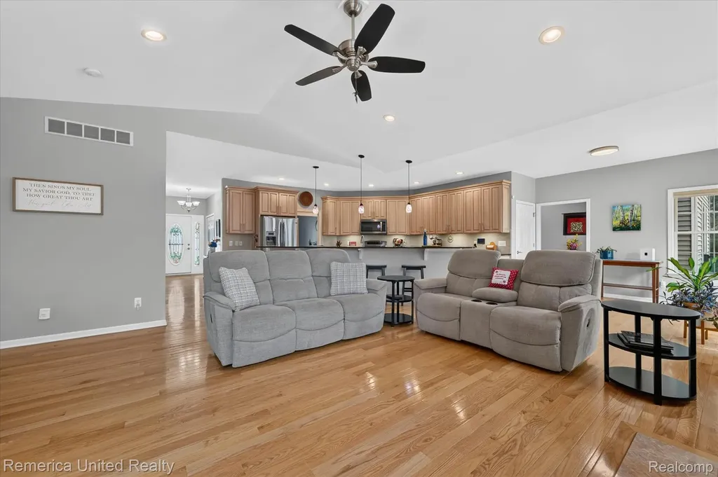 6169 Bay Court Waterford Charter Township MI 48327