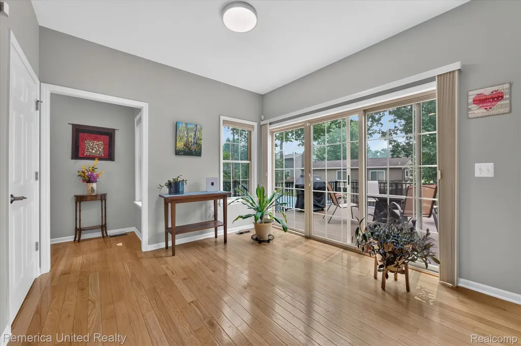 6169 Bay Court Waterford Charter Township MI 48327