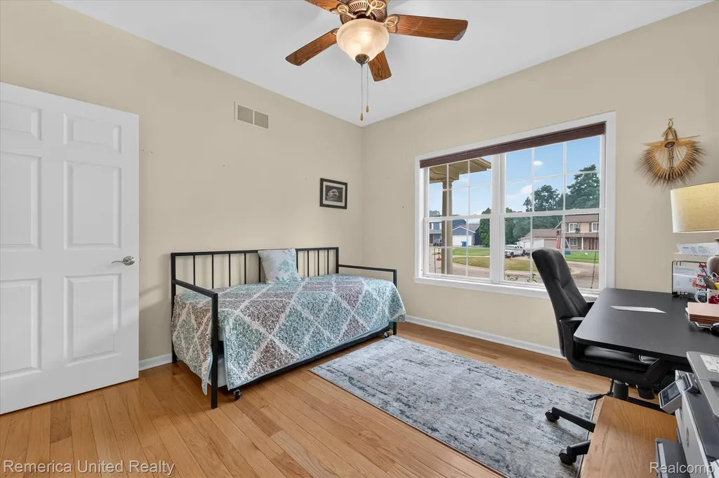 6169 Bay Court Waterford Charter Township MI 48327
