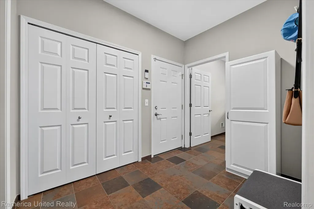 6169 Bay Court Waterford Charter Township MI 48327
