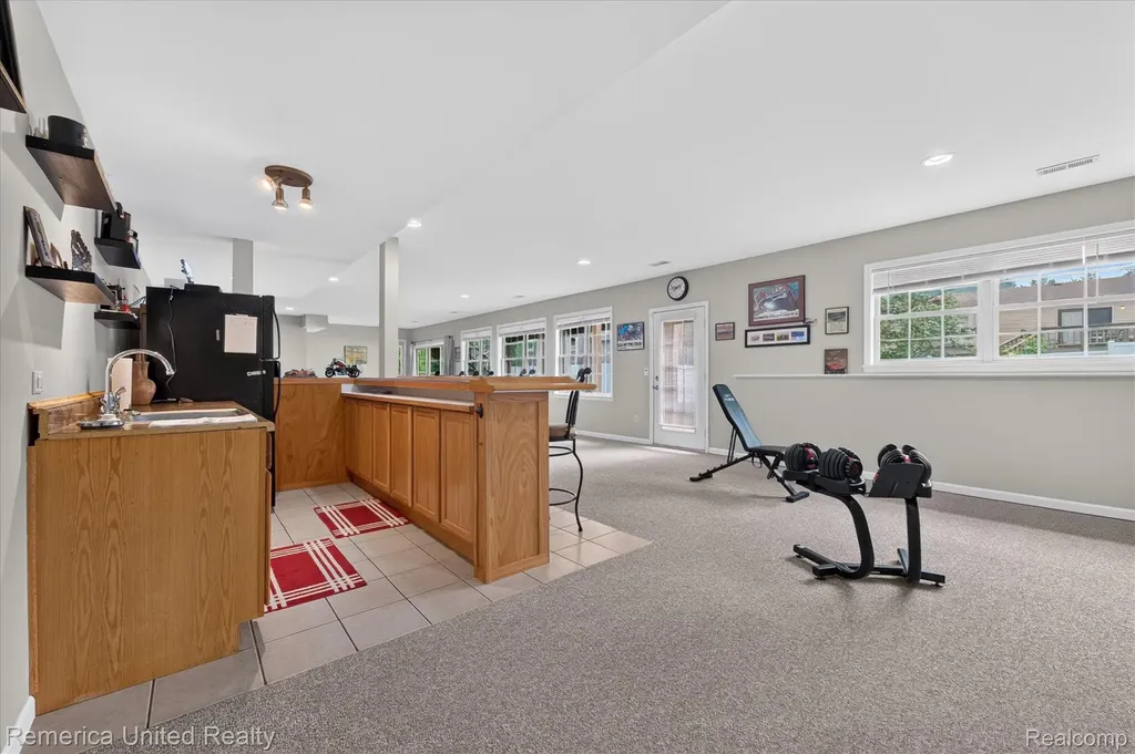 6169 Bay Court Waterford Charter Township MI 48327