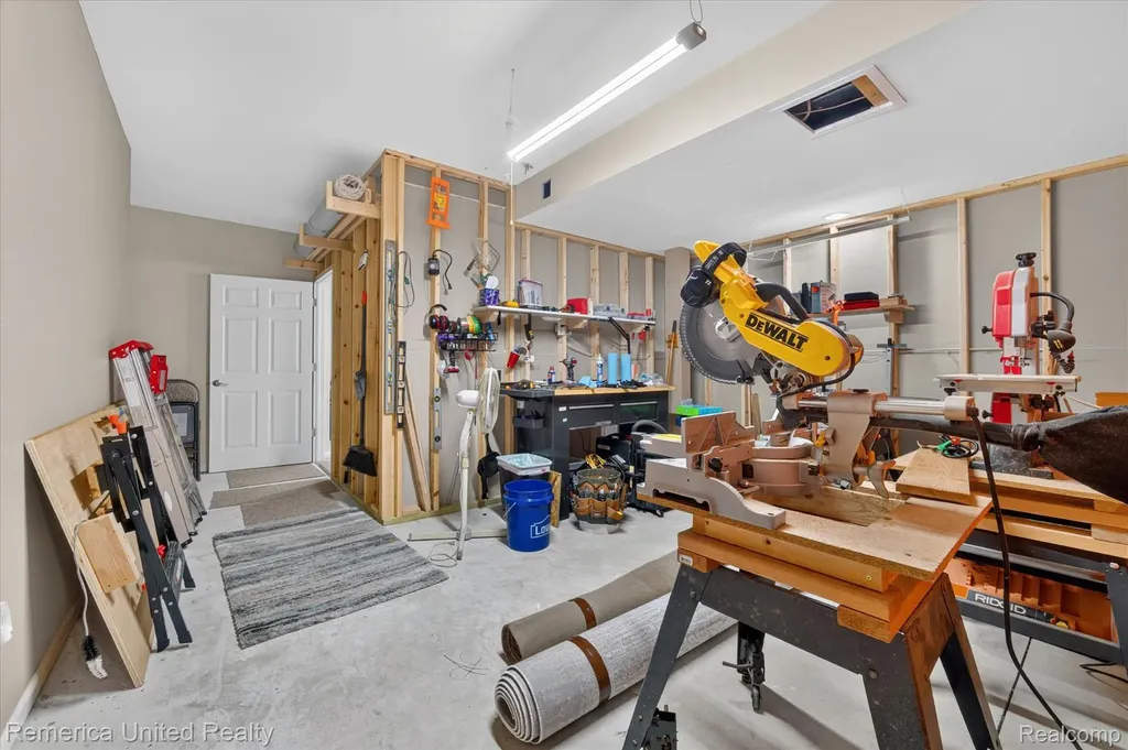 6169 Bay Court Waterford Charter Township MI 48327