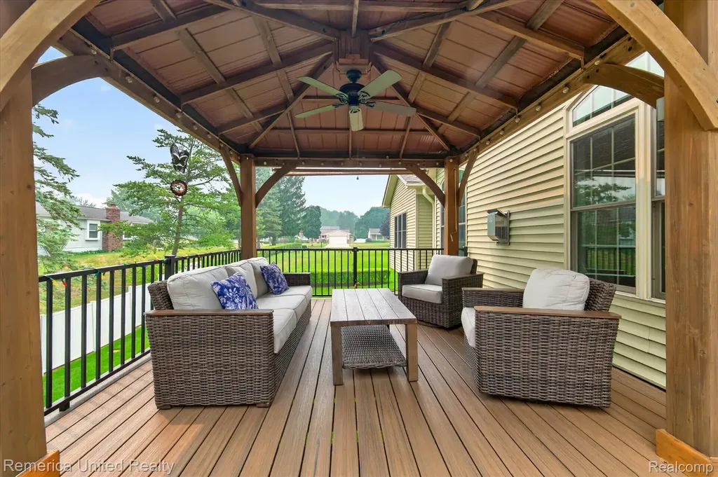 6169 Bay Court Waterford Charter Township MI 48327
