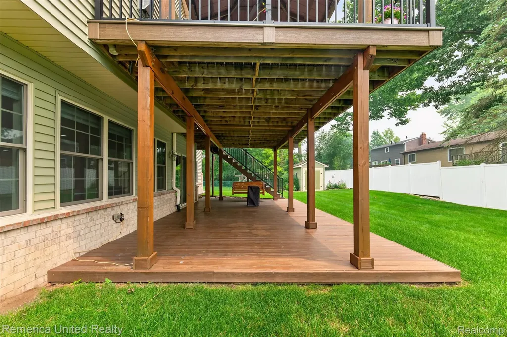 6169 Bay Court Waterford Charter Township MI 48327