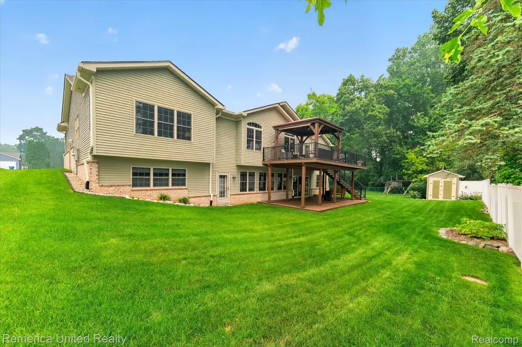 6169 Bay Court Waterford Charter Township MI 48327