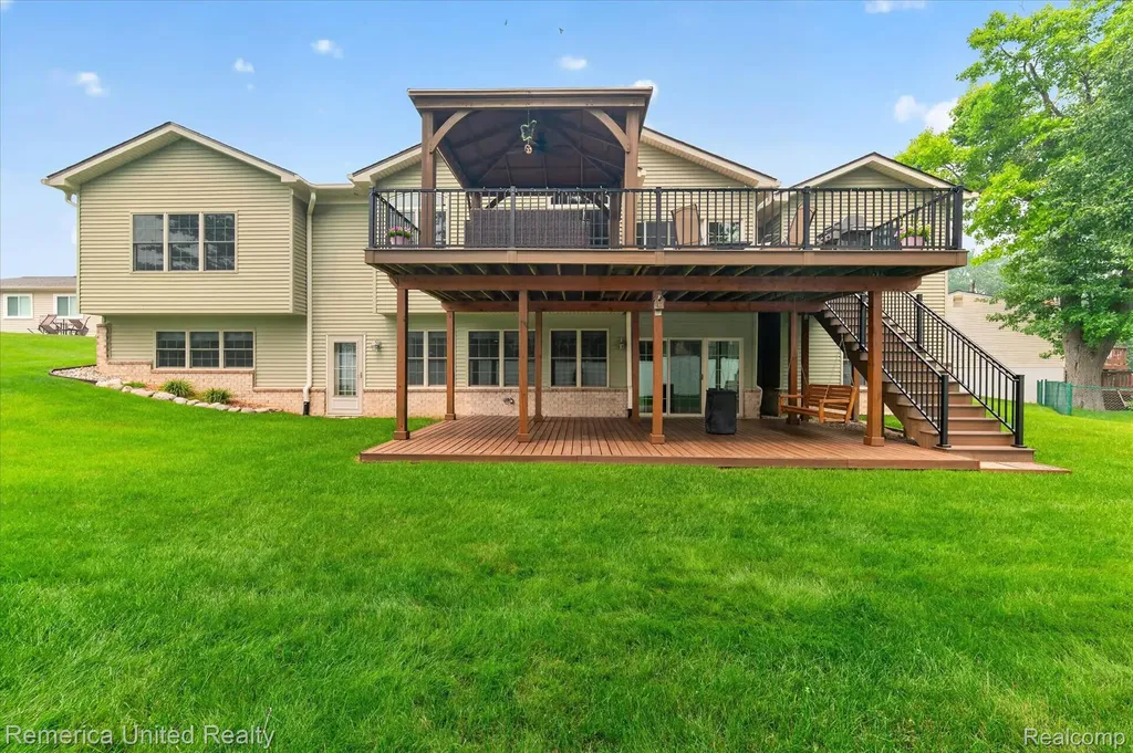 6169 Bay Court Waterford Charter Township MI 48327