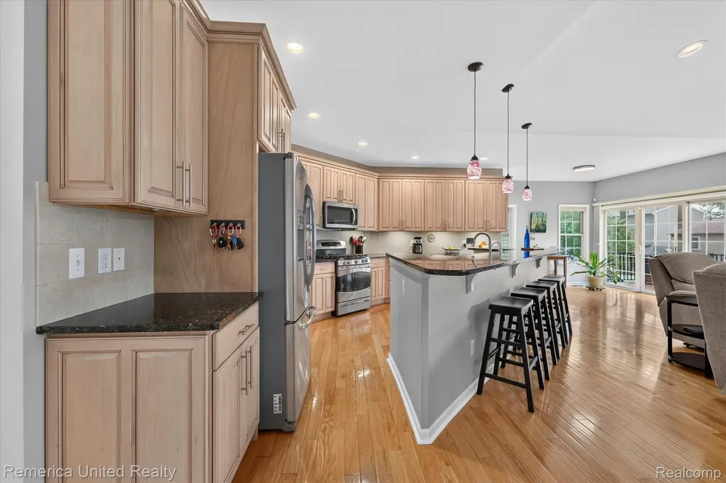 6169 Bay Court Waterford Charter Township MI 48327