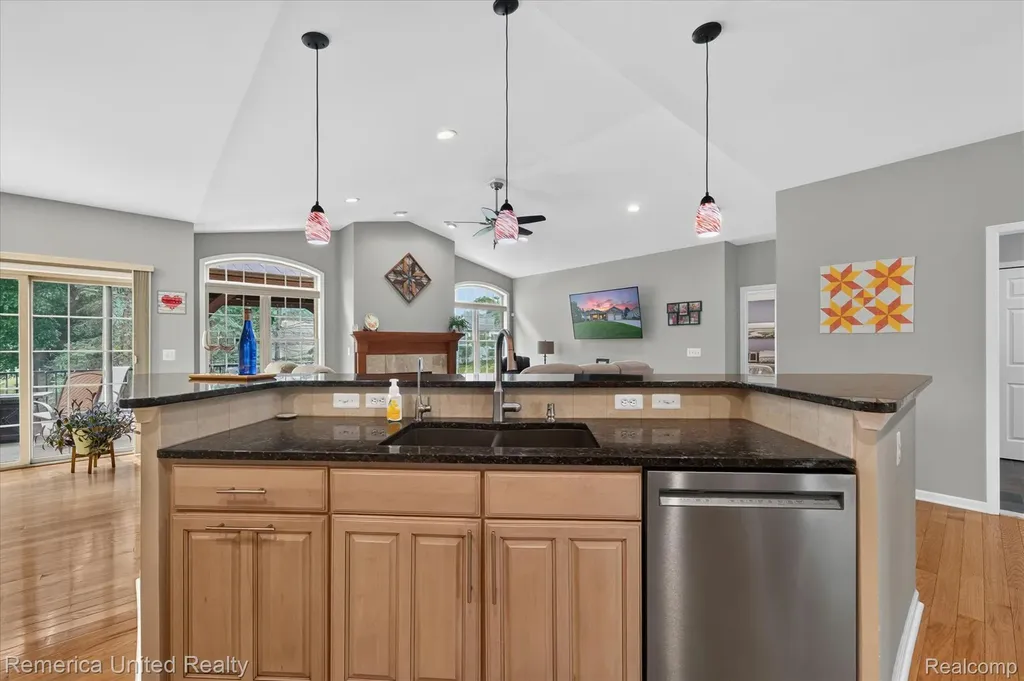 6169 Bay Court Waterford Charter Township MI 48327