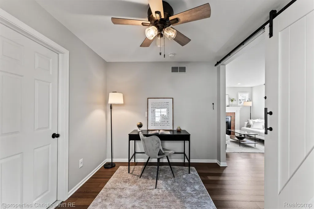 16268 Kirkshire Avenue Beverly Hills Village MI 48025