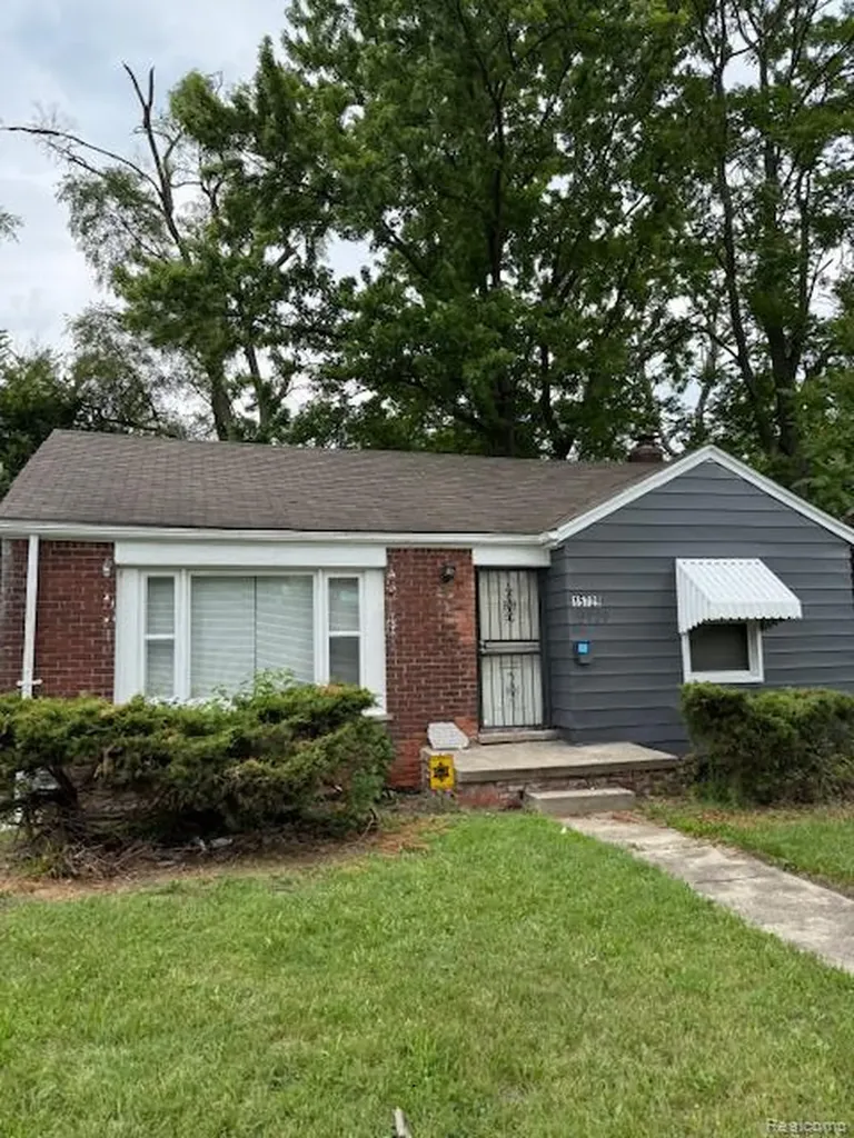 15729 Greenfield Road Detroit City MI 48227