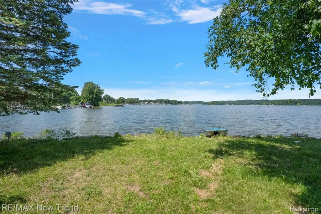 8300 Pontiac Lake Road White Lake Charter Township MI 48386