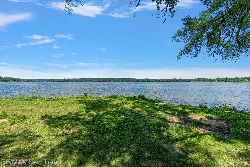 8300 Pontiac Lake Road White Lake Charter Township MI 48386