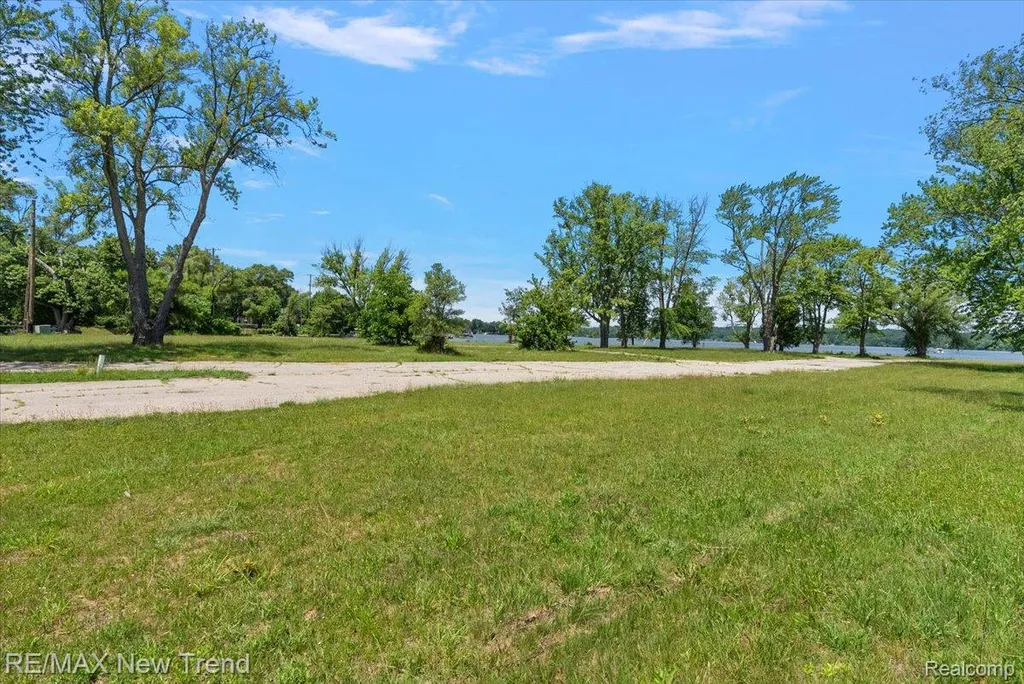 8300 Pontiac Lake Road White Lake Charter Township MI 48386