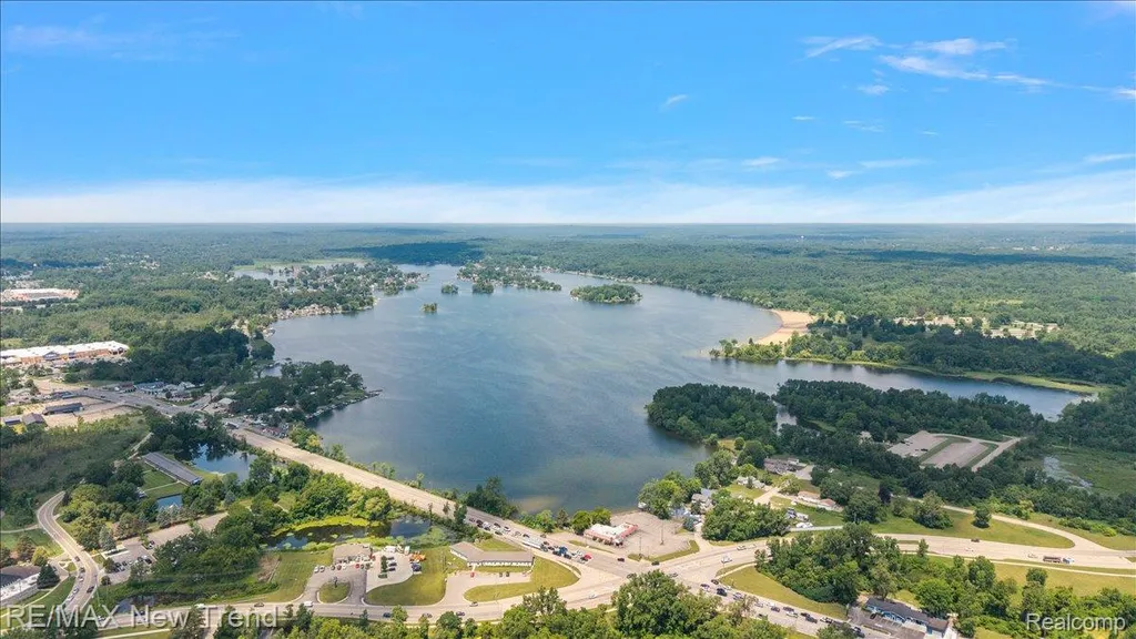 8300 Pontiac Lake Road White Lake Charter Township MI 48386