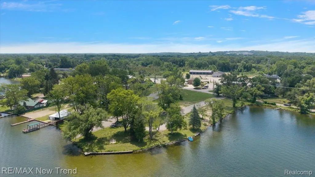8300 Pontiac Lake Road White Lake Charter Township MI 48386
