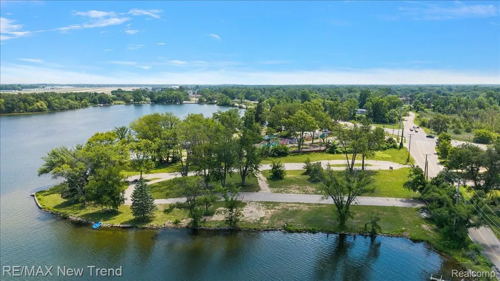 8300 Pontiac Lake Road White Lake Charter Township MI 48386