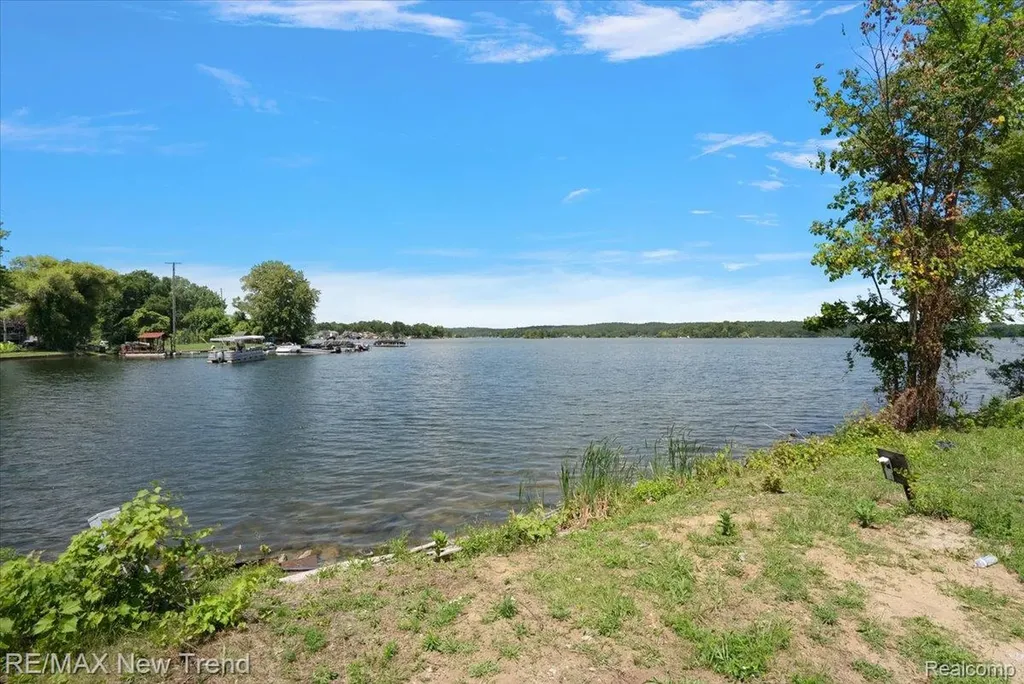 8300 Pontiac Lake Road White Lake Charter Township MI 48386