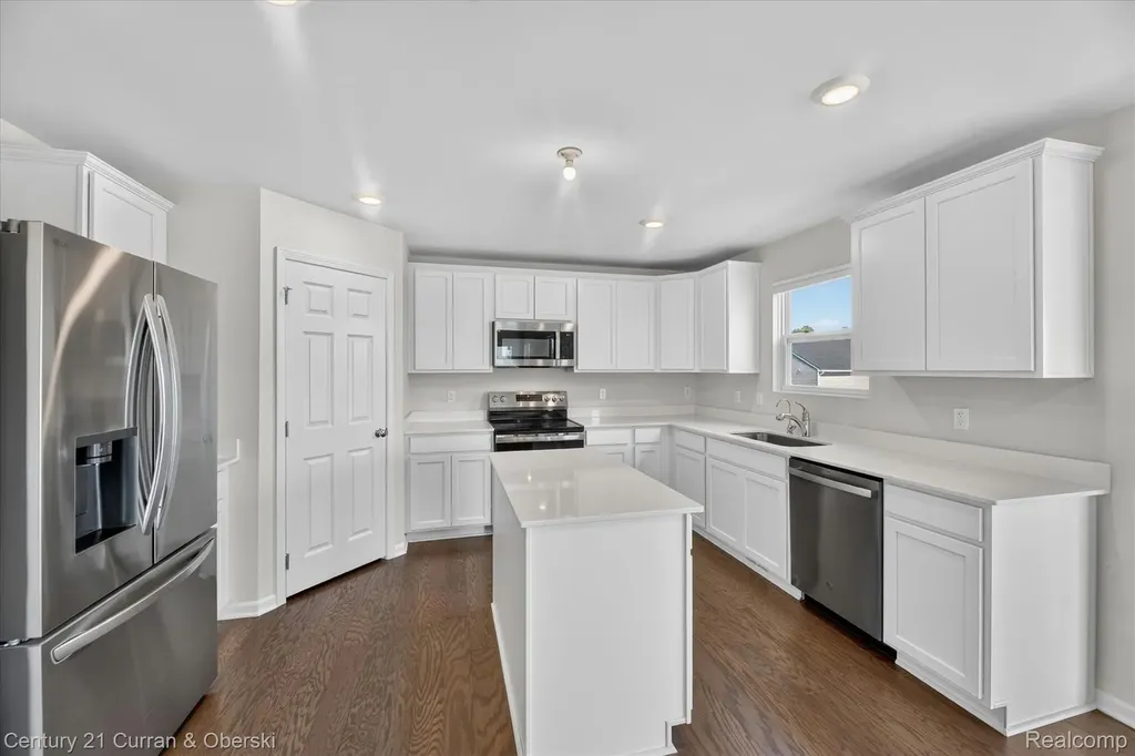 8404 Capstone Drive White Lake Charter Township MI 48386
