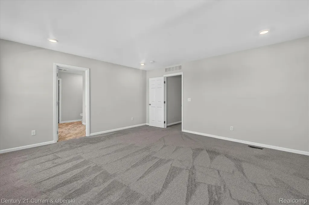 8404 Capstone Drive White Lake Charter Township MI 48386