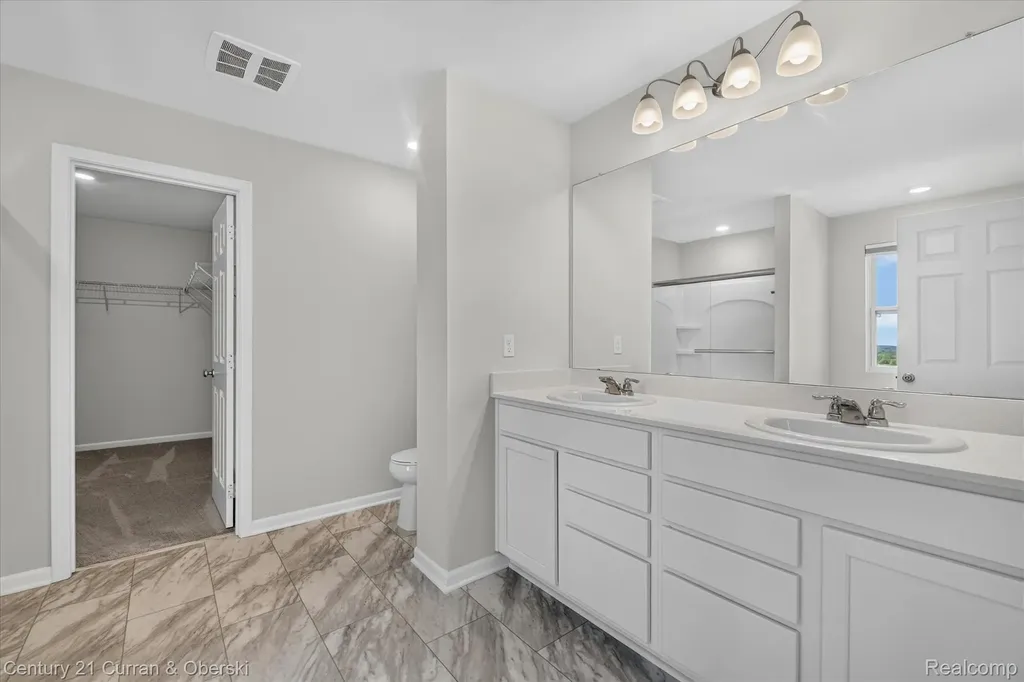 8404 Capstone Drive White Lake Charter Township MI 48386