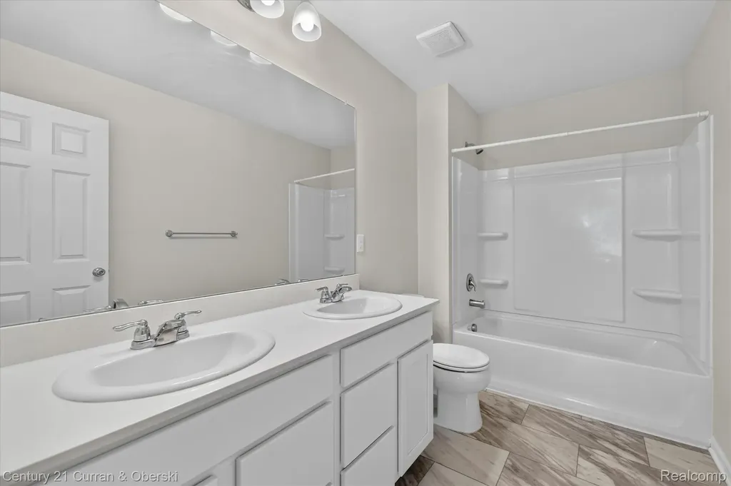 8404 Capstone Drive White Lake Charter Township MI 48386