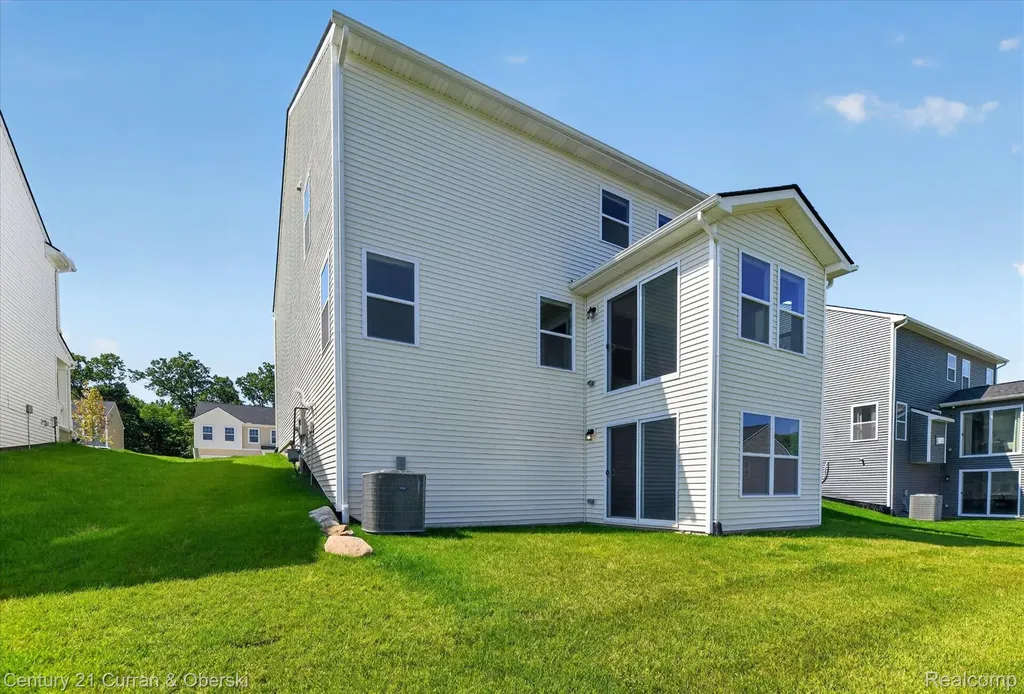 8404 Capstone Drive White Lake Charter Township MI 48386