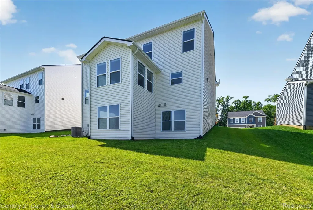 8404 Capstone Drive White Lake Charter Township MI 48386