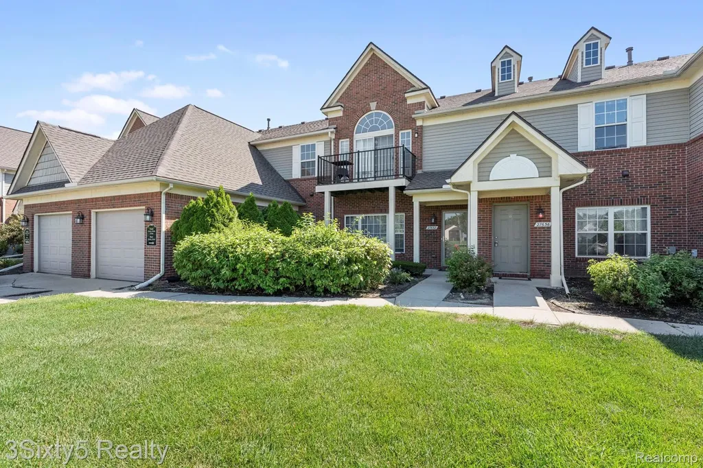 27636 Hidden Oaks Drive Brownstown Charter Township MI 48183