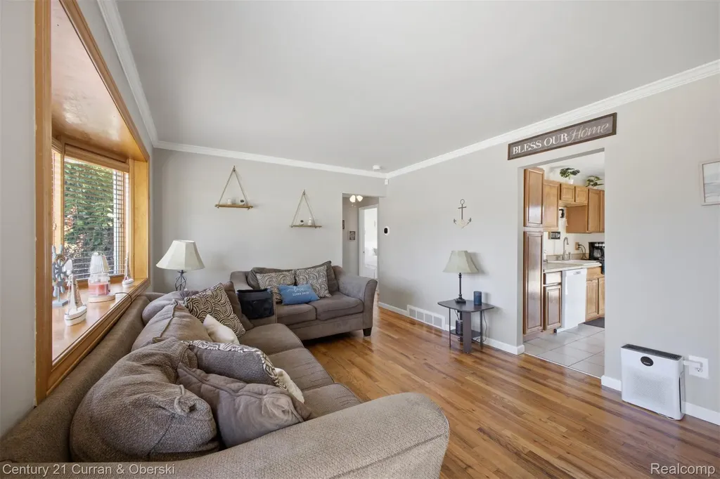18018 Cloverdale Drive Clinton Charter Township MI 48035