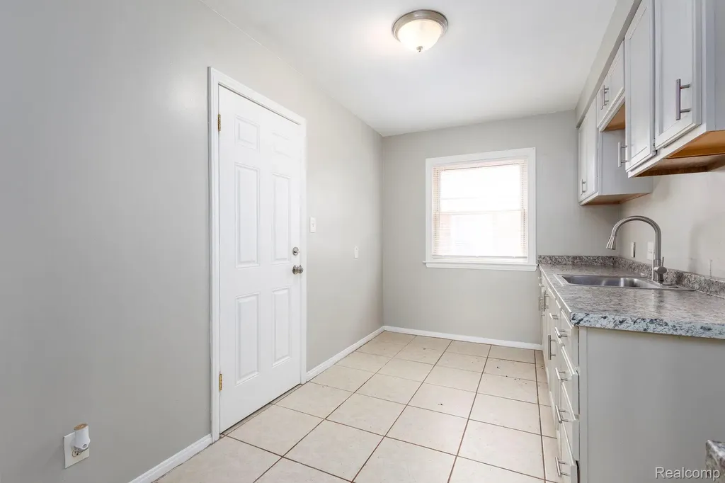 4683 Chatsworth Street Detroit City MI 48224