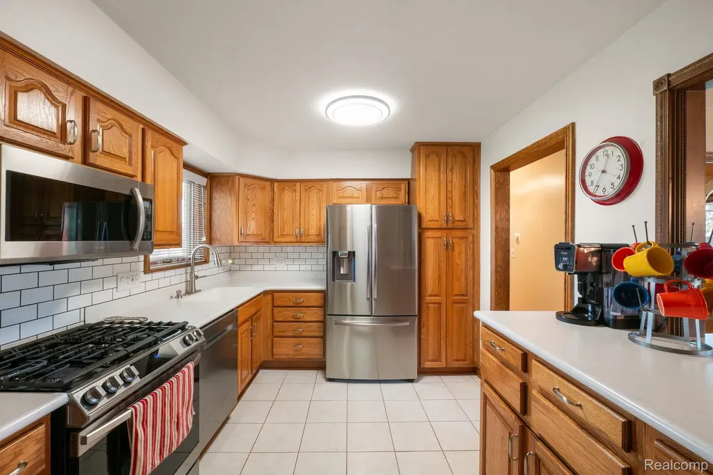 33630 Viceroy Drive Sterling Heights City MI 48310