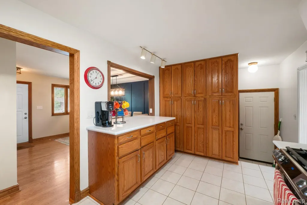 33630 Viceroy Drive Sterling Heights City MI 48310