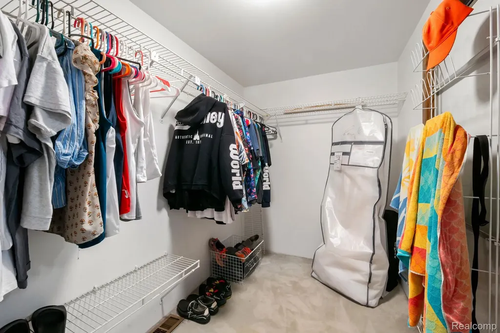 33630 Viceroy Drive Sterling Heights City MI 48310