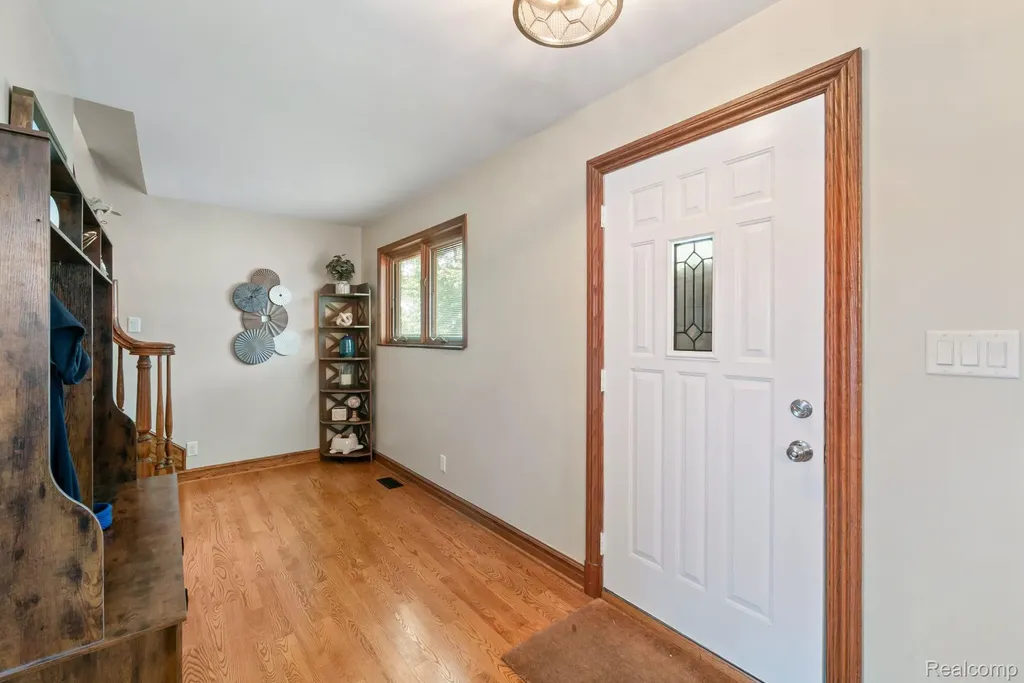 33630 Viceroy Drive Sterling Heights City MI 48310