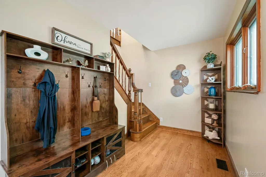 33630 Viceroy Drive Sterling Heights City MI 48310