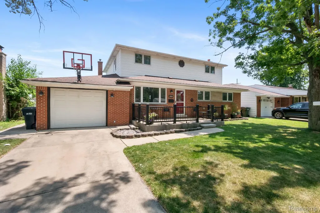 33630 Viceroy Drive Sterling Heights City MI 48310