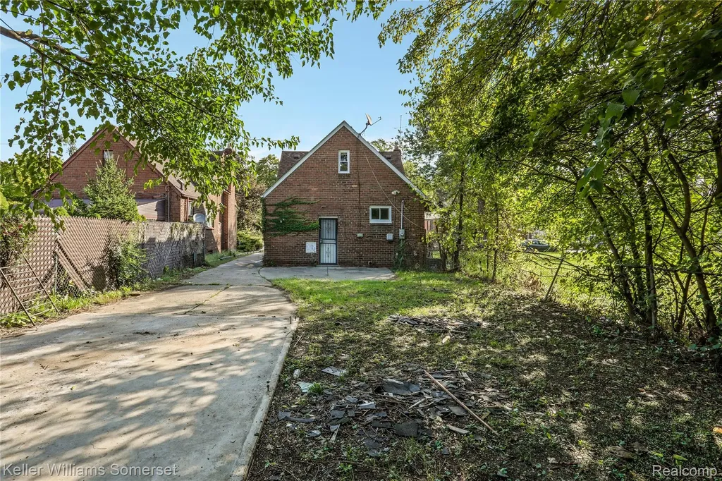 15431 Cruse Street Detroit City MI 48227