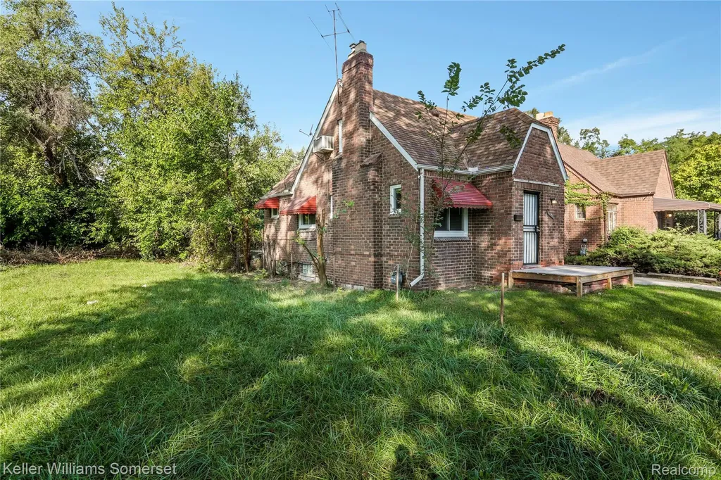 15431 Cruse Street Detroit City MI 48227