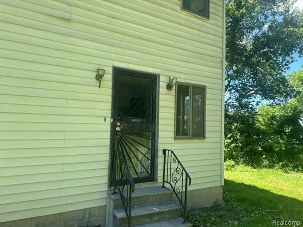 1210 Deyo Street Jackson City MI 49201