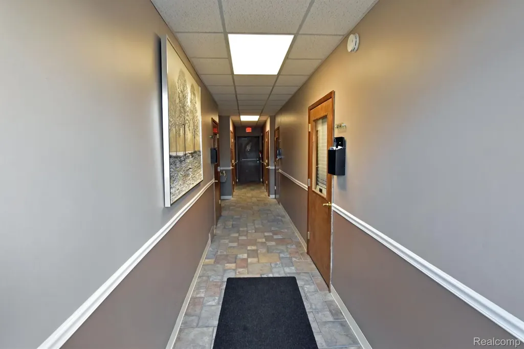 311 Southbound Gratiot Avenue Mt. Clemens City MI 48043