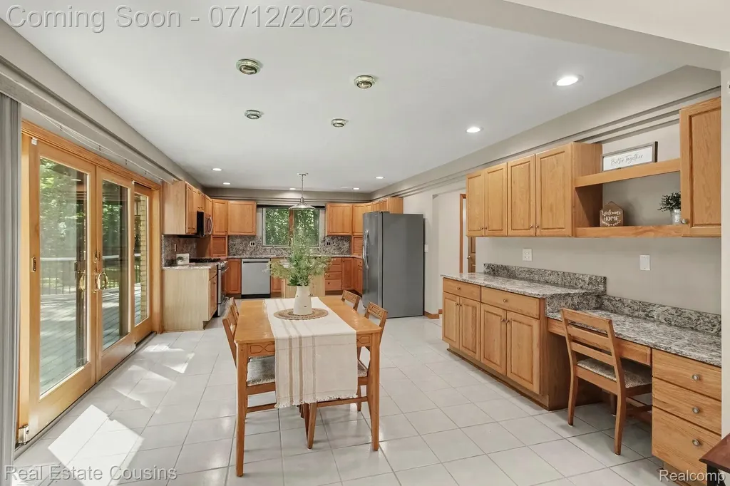 9828 Whisperwood Lane Green Oak Township MI 48116