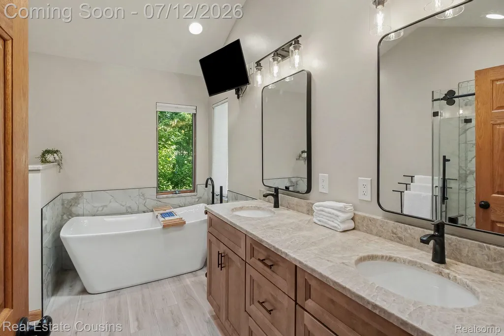 9828 Whisperwood Lane Green Oak Township MI 48116