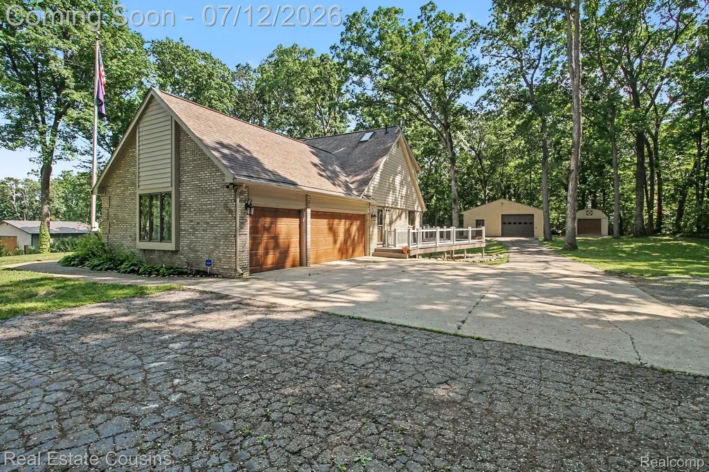 9828 Whisperwood Lane Green Oak Township MI 48116