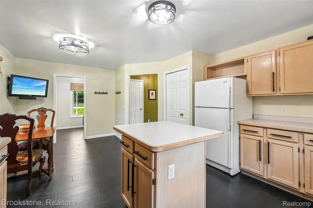 6423 Southampton Drive Independence Charter Township MI 48346