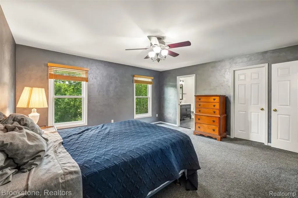 6423 Southampton Drive Independence Charter Township MI 48346