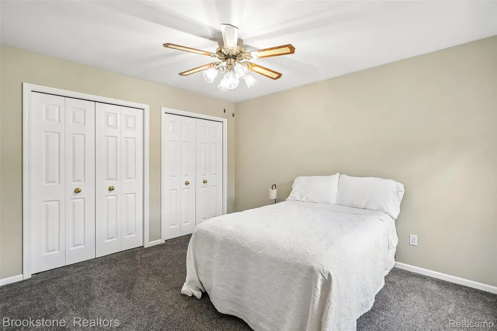 6423 Southampton Drive Independence Charter Township MI 48346
